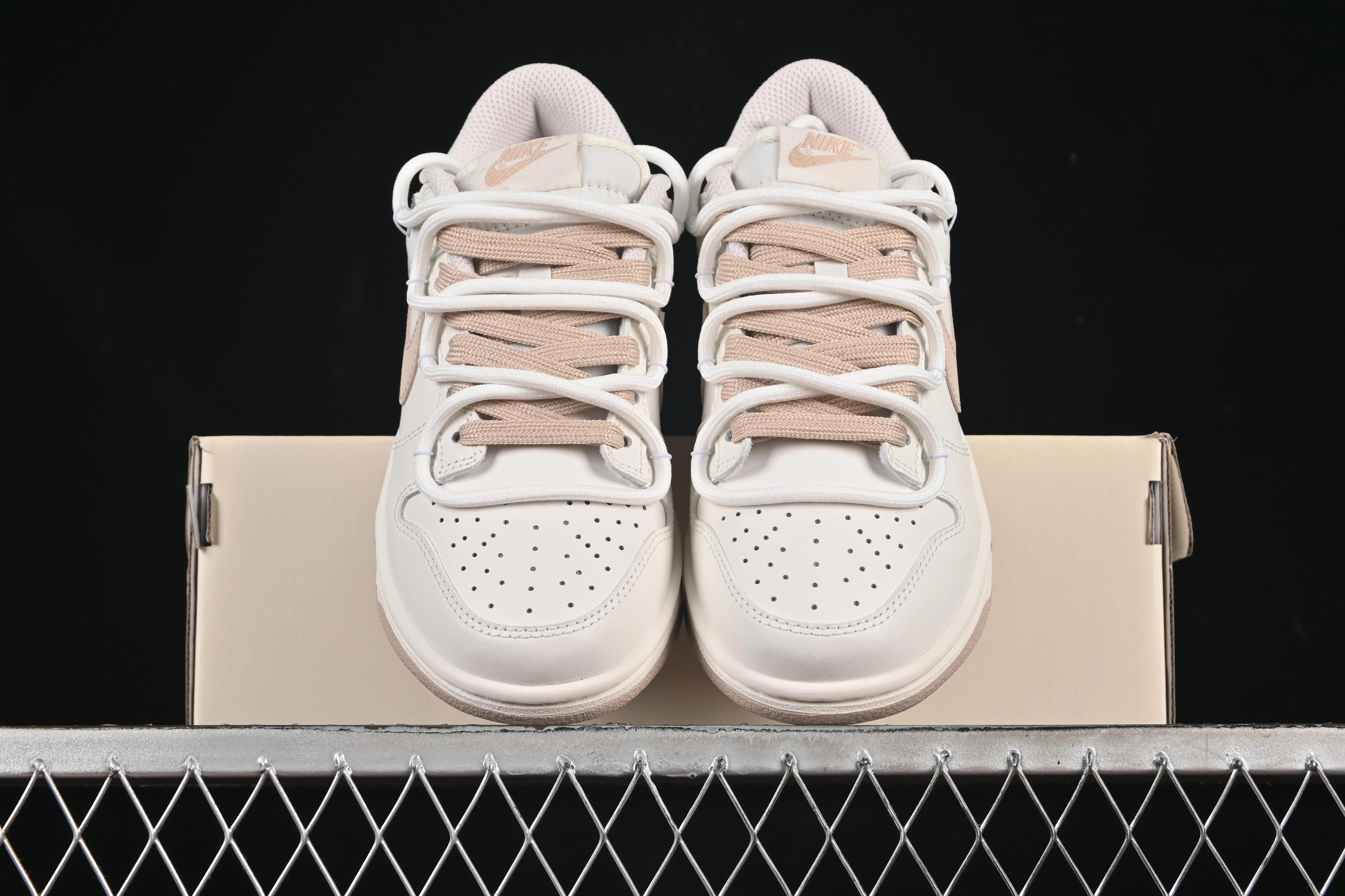 All categories Nk SB Dunk Series Nk SB Dunk Low High-end customized low-top sneakers Nike SB Dunk Low "Just Do it" straps Anniversary high-end customized low-top casual sneakers WG0510-070
